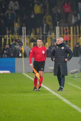Coach Jose Mourinho of Fenerbahce during the Turkish Super League match between Fenerbahce and Basaksehir FK at Ulker Sukru Saracoglu Stadium on December 15, 2024 in Istanbul, Turkey. Istanbul Turkey Copyright: xSeskimphotox FBahce-Basaksehir-151224 (135)
