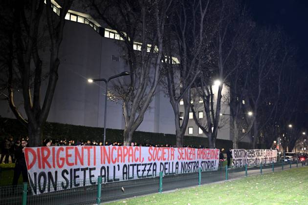 Db Milano 16 12 2024 - 125° Anniversario AC Milan foto Daniele Buffa Image nella foto: striscione tifosi Milan