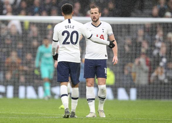 Tottenham Hotspur v Brighton and Hove Albion - Premier League - Tottenham Hotspur Stadium December 26, 2019, London, United Kingdom: Tottenhams Harry Kane celebrates with Dele Alli after scoring to make it 1-1 during the Premier League match at the Tottenham Hotspur Stadium, London. Picture date: 26th December 2019. Picture credit should read: Paul Terry Sportimage London United Kingdom EDITORIAL USE ONLY Copyright: xx ZUMA-20191226_zaf_si1_100.jpg PaulxTerryx csmphototwo630113