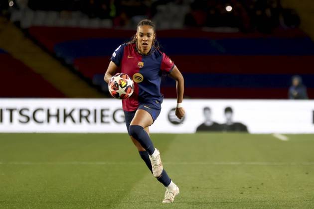 Barcelona, Spain, December 18th 2024 Salma Paralluelo (7 Barcelona) with the ball during the UEFA Womens Champions League Game between Barcelona and Manchester City at Estadi Olimpic in Barcelona Spain (Danja Gerwig SPP) Copyright: xDanjaxGerwig SPPx spp-en-DaGe-SPP4_Danja Gerwig_1912087_
