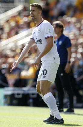 Wolverhampton Wanderers v Brentford - Premier League - Molineux September 18, 2021, Wolverhampton, United Kingdom: Wolverhampton, England, 18th September 2021. Kristoffer Ajer of Brentford during the Premier League match at Molineux, Wolverhampton. Picture credit should read: Darren Staples Sportimage Wolverhampton United Kingdom EDITORIAL USE ONLY Copyright: xx ZUMA-20210918_zaf_si1_437.jpg DarrenxStaplesx csmphototwo791693