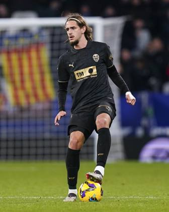 ESP: RCD Espanyol v Valencia CF. La Liga EA Sports. Date 13 Yarek Gasiorowski of Valencia CF during the La Liga EA Sports match between RCD Espanyol and Valencia CF played at RCDE Stadium on December 18, 2024 in Barcelona, Spain. kpng Copyright: xSergioxRuizx xImagox PS_241218_ESP_VAL_067