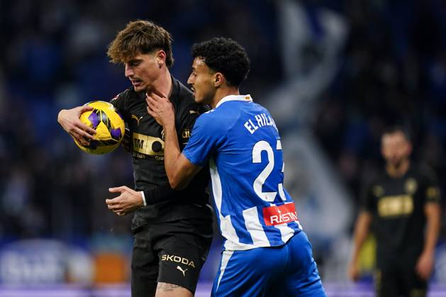 ESP: RCD Espanyol v Valencia CF. La Liga EA Sports. Date 13 Sergi Canos of Valencia CF and Omar El Hilali of RCD Espanyol during the La Liga EA Sports match between RCD Espanyol and Valencia CF played at RCDE Stadium on December 18, 2024 in Barcelona, Spain. kpng Copyright: xSergioxRuizx xImagox PS_241218_ESP_VAL_072