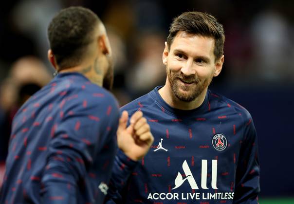 Paris Saint Germain v Manchester City - UEFA Champions League - Group A - Le Parc des Princes September 28, 2021, Paris, United Kingdom: Paris, France, 28th September 2021. Lionel Messi of Paris St Germain talks with Neymar of Paris St Germain during the UEFA Champions League match at Le Parc des Princes, Paris. Picture credit should read: David Klein Sportimage Paris United Kingdom EDITORIAL USE ONLY Copyright: xx ZUMA-20210928_zaf_si1_015.jpg DavidxKleinx csmphototwo797596