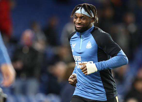 Brighton and Hove Albion v Newcastle United - Premier League - AMEX Stadium November 6, 2021, Brighton and Hove, United Kingdom: Brighton and Hove, England, 6th November 2021. Allan Saint-Maximin of Newcastle United warms up ahead of the Premier League match at the AMEX Stadium, Brighton and Hove. Picture credit should read: Paul Terry Sportimage Brighton and Hove United Kingdom EDITORIAL USE ONLY Copyright: xx ZUMA-20211106_zaf_si1_218.jpg PaulxTerryx csmphototwo817500