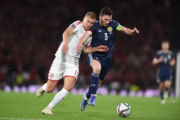Scotland v Denmark - FIFA World Cup, WM, Weltmeisterschaft, Fussball qualifying - European - Hampden Park November 15, 2021, Glasgow, United Kingdom: Glasgow, Scotland, 15th November 2021. Rasmus Kristensen of Denmark and Andrew Robertson of Scotland during the FIFA World Cup qualifiers match at Hampden Park, Glasgow. Picture credit should read: Neil Hanna Sportimage Glasgow United Kingdom EDITORIAL USE ONLY Copyright: xx ZUMA-20211115_zaf_si1_091.jpg NeilxHannax csmphototwo822943