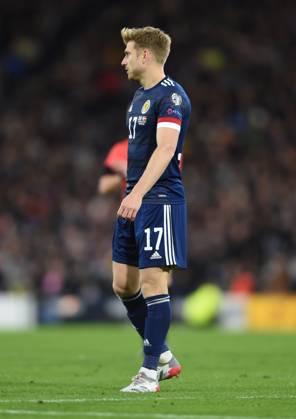 Scotland v Denmark - FIFA World Cup, WM, Weltmeisterschaft, Fussball qualifying - European - Hampden Park November 15, 2021, Glasgow, United Kingdom: Glasgow, Scotland, 15th November 2021. Stuart Armstrong of Scotland during the FIFA World Cup qualifiers match at Hampden Park, Glasgow. Picture credit should read: Neil Hanna Sportimage Glasgow United Kingdom EDITORIAL USE ONLY Copyright: xx ZUMA-20211115_zaf_si1_261.jpg NeilxHannax csmphototwo823297