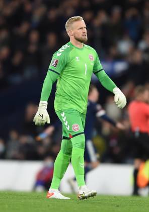 Scotland v Denmark - FIFA World Cup, WM, Weltmeisterschaft, Fussball qualifying - European - Hampden Park November 15, 2021, Glasgow, United Kingdom: Glasgow, Scotland, 15th November 2021. Kasper Schmeichel of Denmark during the FIFA World Cup qualifiers match at Hampden Park, Glasgow. Picture credit should read: Neil Hanna Sportimage Glasgow United Kingdom EDITORIAL USE ONLY Copyright: xx ZUMA-20211115_zaf_si1_260.jpg NeilxHannax csmphototwo823303