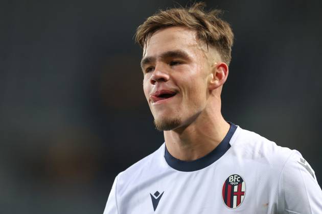 Turin, Italy, 21st December 2024. Thijs Dallinga of Bologna FC reacts following the final whistle of the Serie A match at Stadio Grande Torino, Turin. Picture credit should read: Jonathan Moscrop Sportimage EDITORIAL USE ONLY. No use with unauthorised audio, video, data, fixture lists, club league logos or live services. Online in-match use limited to 120 images, no video emulation. No use in betting, games or single club league player publications. SPI-3533-0051