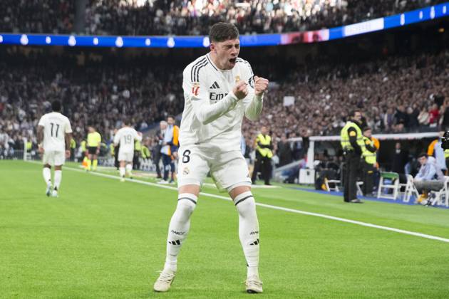 LA LIGA EA Sports - Real Madrid vs Sevilla MADRID, SPAIN - December 22: Federico Valverde of Real Madrid celebrates a goal during the La Liga 2024 25 match between Real Madrid and Sevilla at Santiago Bernabeu Stadium. (Photo by Guillermo Martinez) Madrid Santiago BernabÃ u Stadium Spain Copyright: xGuillermoxMartinezx