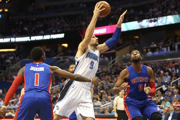 Detroit Pistons at Orlando Magic Orlando center Nikola Vucevic (9) attempts a shot against Detroit center Andre Drummond (0) and Reggie Jackson (1) on Wednesday, April 6, 2016, at the Amway Center in Orlando, Fla. (Charles King Orlando Sentinel TNS) Orlando FL USA EDITORIAL USE ONLY Copyright: xx 1183022 CharlesxKingx krtphotoslive749780