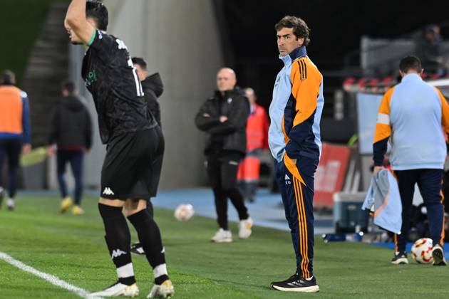 January 11, 2025, Valdebebas, Madrid, Spain: COACH: RAUL GONZALEZ BLANCO, during the Primera Federacion EspaoÂ±ola match between Real Madrid-Castilla vs CD Alcoyano at Alfredo Di Stefano stadium in Madrid, Spain, on January 11. Valdebebas Spain - ZUMAc312 20250111_zsp_c312_046 Copyright: xOscarxManuelxSanchezx