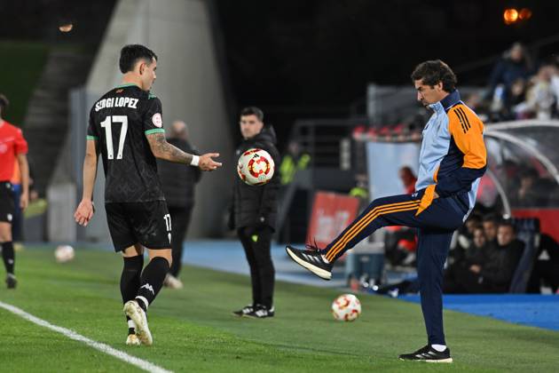 January 11, 2025, Valdebebas, Madrid, Spain: COACH: RAUL GONZALEZ BLANCO during the Primera Federacion EspaoÂ±ola match between Real Madrid-Castilla vs CD Alcoyano at Alfredo Di Stefano stadium in Madrid, Spain, on January 11. Valdebebas Spain - ZUMAc312 20250111_zsp_c312_064 Copyright: xOscarxManuelxSanchezx
