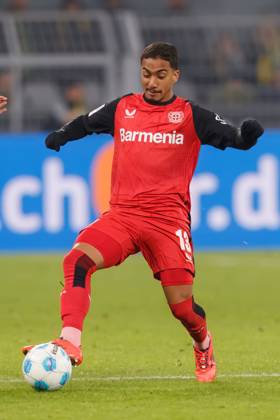 Arthur Bayer 04 Leverkusen in action, on the ball, single action during the Bundesliga 1 match between Borussia Dortmund and Bayer 04 Leverkusen, SIGNAL IDUNA PARK on January 10, 2025 in Dortmund, Germany Photo by Mario Hommes DeFodi Images Arthur Bayer 04 Leverkusen controls the ball during the Bundesliga match between Borussia Dortmund and Bayer 04 Leverkusen at Signal Iduna Park on January 10, 2025 in Dortmund, Germany Photo by Mario Hommes DeFodi Images DFL regulations prohibit any use of photographs as image sequences and or quasi video Defodi 542 BVBBLV20250110 246 Defodi-542 DFL regulations prohibit any use of photographs as image sequences and or quasi-video.