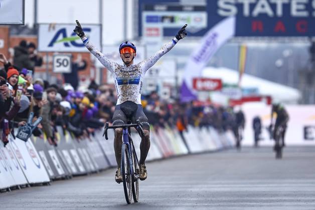 Belgian Thibau Nys celebrates as he crosses the finish line to win the elite men race of the Belgian Cyclocross Championships (11-12 01) on Sunday 12 January 2025 in Heusden-Zolder. DAVIDxPINTENS  x110257114x