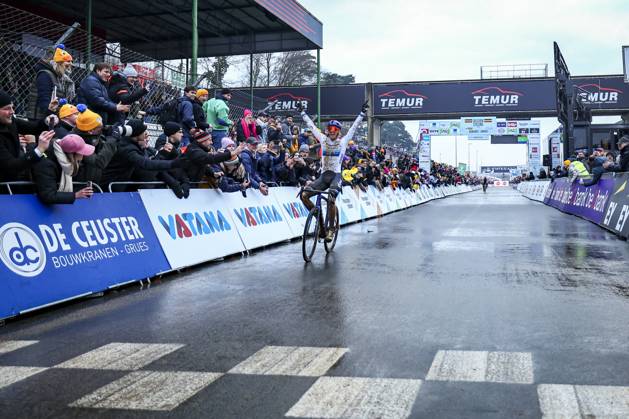 Belgian Thibau Nys celebrates as he crosses the finish line to win the elite men race of the Belgian Cyclocross Championships (11-12 01) on Sunday 12 January 2025 in Heusden-Zolder. DAVIDxPINTENS  x110257253x