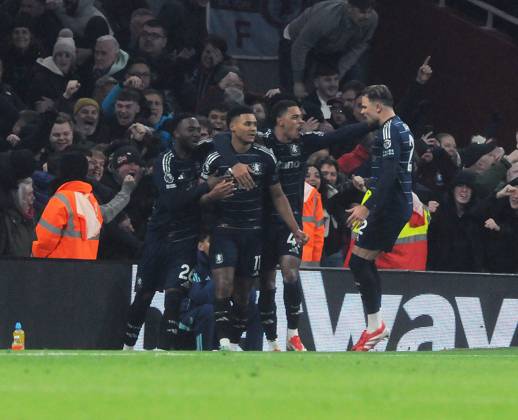 Football - 2024 2025 Premier League - Arsenal vs Aston Villa - Emirates Stadium - Saturday 18th January 2025 Ollie Watkins of Aston villa celebrates the equalising goal COLORSPORT Andrew Cowie