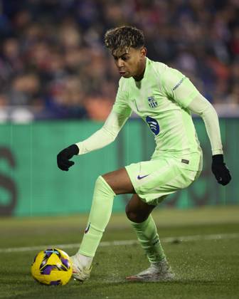 Getafe CF v FC Barcelona, Barca - LaLiga EA Sports Lamine Yamal of FC Barcelona in action during the LaLiga EA Sports match between Getafe CF and FC Barcelona at Coliseum Alfonso Perez on January 18, 2025, in Getafe, Spain. Getafe Coliseum Alfonso Perez Madrid Spain RL_GETvFCB_000154 Copyright: xRicardoxLarreinax