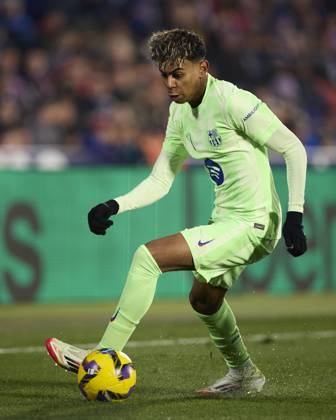 Getafe CF v FC Barcelona, Barca - LaLiga EA Sports Lamine Yamal of FC Barcelona in action during the LaLiga EA Sports match between Getafe CF and FC Barcelona at Coliseum Alfonso Perez on January 18, 2025, in Getafe, Spain. Getafe Coliseum Alfonso Perez Madrid Spain RL_GETvFCB_000155 Copyright: xRicardoxLarreinax