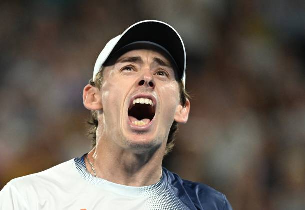 TENNIS AUSTRALIAN OPEN, Alex De Minaur of Australia reacts after winning the 2nd set during his round 4 match against Alex Michelsen of USA during the 2025 Australian Open at Melbourne Park in Melbourne, Monday, January 20, 2025. ( NO ARCHIVING, EDITORIAL USE ONLY, NO USE IN BOOKS WITHOUT CONSENT MELBOURNE VICTORIA AUSTRALIA Copyright: xJAMESxROSSx 20250120118433901730