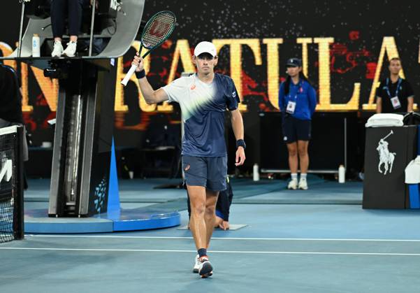 TENNIS AUSTRALIAN OPEN, Alex De Minaur of Australia celebrates after winning his round 4 match against Alex Michelsen of USA during the 2025 Australian Open at Melbourne Park in Melbourne, Monday, January 20, 2025. ( NO ARCHIVING, EDITORIAL USE ONLY, NO USE IN BOOKS WITHOUT CONSENT MELBOURNE VICTORIA AUSTRALIA Copyright: xJAMESxROSSx 20250120149703043740