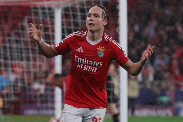 Portugal, Estadio do SL Benfica Lisbon 21. January 2025 Uefa Champions League phase 2024 25 Matchday 7, S.L.Benfica - FC Barcelona, Barca v.l., Andreas Schjelderup (S.L.Benfica) Torjubel, Goal celebration, celebrate the goal Copyright: JoaquimxFerreira