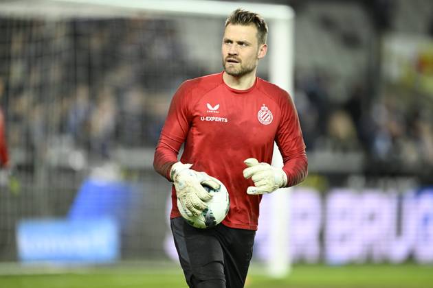 Club Brugge v KV Kortrijk - Jupiler Pro League BRUGGE, BELGIUM - JANUARY 25 : Mignolet Simon goalkeeper of Club Brugge pictured during a pre match warming up exercise prior to the Jupiler Pro League match between Club Brugge and KV Kortrijk on January 25, 2025 in Brugge, Belgium, 25 01 2025 Brugge Belgium Copyright: xNicoxVereeckenx