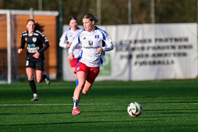 Soccer I Women I Season 2024 2025 I Test match I Hamburger SV Kolding IF I 25 01 2025 Amelie Woelki 27, Hamburger SV looking for a starting position Copyright: xLobeca WolfxGebhardtx