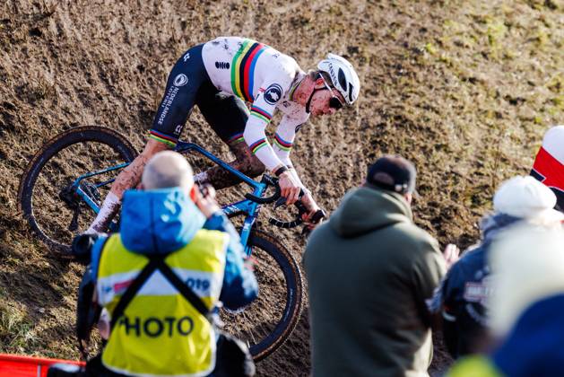 Tibor Del Grosso NED U23, winner, during the World Cup Cyclo Cross 2024 2025 in HOOGERHEIDE, Netherlands on 26 january 2025, photo by Jules van Iperen EYE4images DeFodi Images Defodi 746 211106 Defodi-746