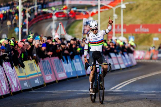 Tibor Del Grosso NED U23, winner, during the World Cup Cyclo Cross 2024 2025 in HOOGERHEIDE, Netherlands on 26 january 2025, photo by Jules van Iperen EYE4images DeFodi Images Defodi 746 211107 Defodi-746
