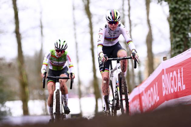 UCI Cyclocross World Cup Hoogerheide 2025 HOOGERHEIDE, THE NETHERLANDS - JANUARY 26 : Van Empel Fem (NED) of Visma Lease A Bike during the 12th and final leg of the UCI Cyclocross World Cup series 2024-2025 in Hoogerheide, The Netherlands, 26 01 2025 Hoogerheide The Netherlands  Copyright: xGvgx