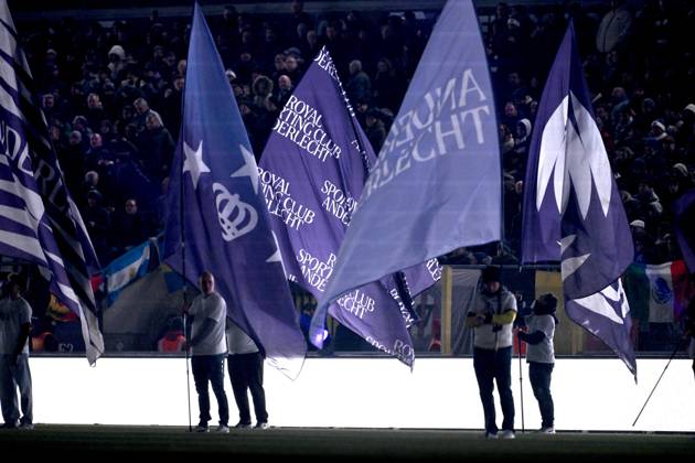 RSC Anderlecht v KV Mechelen - Jupiler Pro League ANDERLECHT, BELGIUM - JANUARY 26 : Supporters of Anderlecht display their colours during the Jupiler Pro League match between RSC Anderlecht and KV Mechelen on January 26, 2025 in Anderlecht, Belgium, 26 01 2025 Anderlecht Belgium Copyright: xNicoxVereeckenx