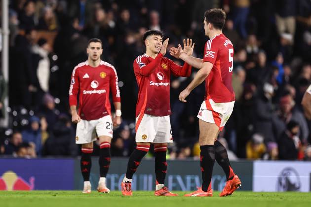 Fulham gegen Manchester United 26. Januar 2025, London Premier League Fußball Fulham gegen Manchester United Lisandro Martinez von Manchester United feiert den einzigen Treffer des Spiels Foto Jacques Feeney Abseits London UK Copyright: xJacquesxFeeneyx xOffsidexOffside
