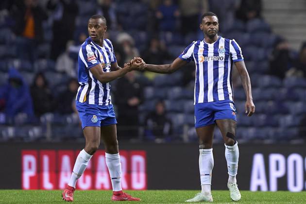 FC Porto v CD Santa Clara - Liga Portugal Betclic Otavio Ataide da Silva of FC Porto celebrates with Tiago Djalo after scoring his team s first goal during the Liga Portugal Betclic match between FC Porto and CD Santa Clara at Estadio Do Dragao in Porto, Portugal, on January 26, 2025. Porto, Portugal Porto Portugal  Copyright: xJosexManuelxAlvarezxReyx originalFilename:alvarezrey-notitle250126_npAR8