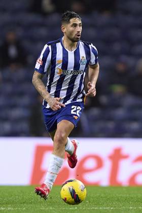 FC Porto v CD Santa Clara - Liga Portugal Betclic Alan Varela of FC Porto plays during the Liga Portugal Betclic match between FC Porto and CD Santa Clara at Estadio Do Dragao in Porto, Portugal, on January 26, 2025. Porto, Portugal Porto Portugal  Copyright: xJosexManuelxAlvarezxReyx originalFilename:alvarezrey-notitle250126_npmHC