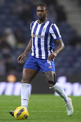 FC Porto v CD Santa Clara - Liga Portugal Betclic Otavio Ataide da Silva of FC Porto plays during the Liga Portugal Betclic match between FC Porto and CD Santa Clara at Estadio Do Dragao in Porto, Portugal, on January 26, 2025. Porto, Portugal Porto Portugal  Copyright: xJosexManuelxAlvarezxReyx originalFilename:alvarezrey-notitle250126_npBLV