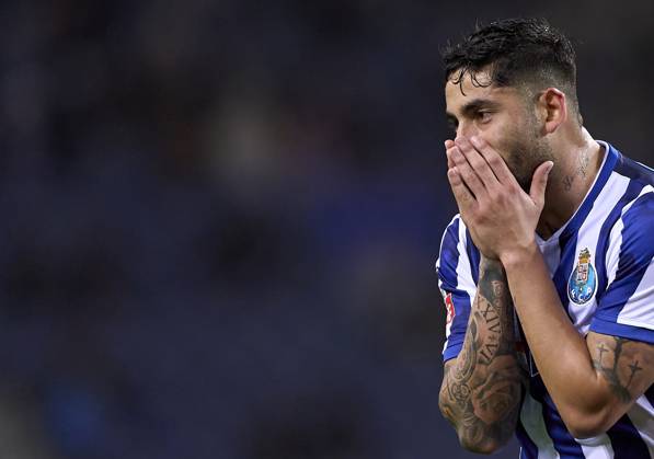 FC Porto v CD Santa Clara - Liga Portugal Betclic Alan Varela of FC Porto reacts during the Liga Portugal Betclic match between FC Porto and CD Santa Clara at Estadio Do Dragao in Porto, Portugal, on January 26, 2025. Porto, Portugal Porto Portugal  Copyright: xJosexManuelxAlvarezxReyx originalFilename:alvarezrey-notitle250126_npkHB