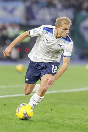 CALCIO - Serie A - SS Lazio vs ACF Fiorentina Lazioâ??s Danish midfielder Gustav Isaksen controls the ball during the Serie A football match SS Lazio vs Fiorentina at Olimpico Stadium on January 26, 2025, in Rome. Rome Italy  Copyright: xIPAxSport ABACAx