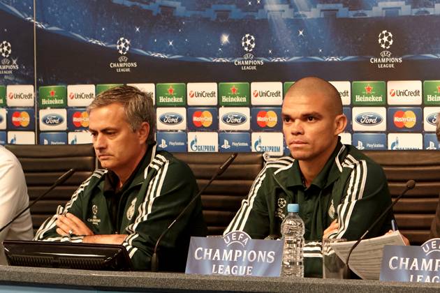 MANCHESTER, UNITED KINGDOM: 21 NOVEMBER 2012 Real Madrid head coach JosÃ Mourinho (2nd left) and Real Madrid player Pepe (2nd right) address the media during the Real Madrid press conference, PK, Pressekonferenz on the eve of the UEFA Champions League Group D soccer match between Manchester City and Real Madrid at the Etihad Stadium, United Kingdom on 21 November 2012. Manchester City FC v Real Madrid FC UCL_2012-2013