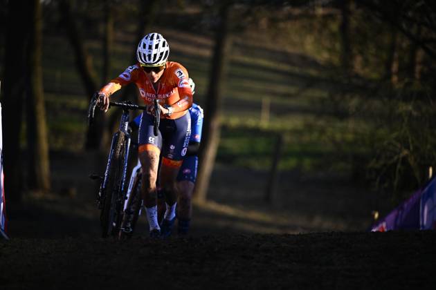 Dutch Ceylin Del Carmen Alvarado pictured in action during the women elite race, at the UCI Cyclocross World Championships, in Lievin, France, Saturday 01 February 2025. The world championships are taking place from 31 January until 02 February. JASPERxJACOBS x111580892x