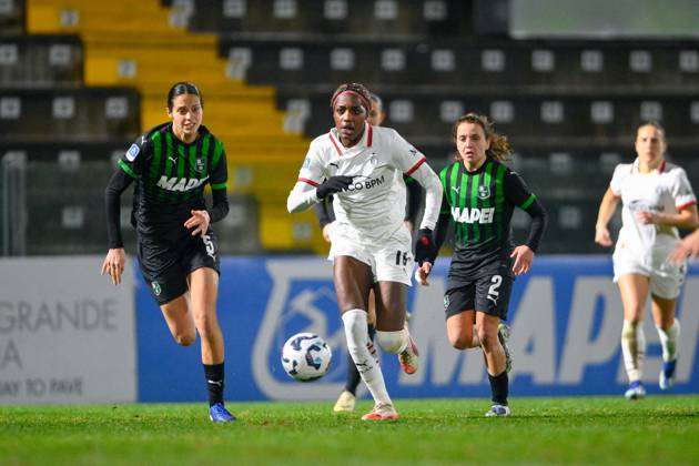 CALCIO - Serie A Femminile - US Sassuolo vs AC Milan Evelyn Ijeh ( AC Milan ) Sara Caiazzo ( U.S. Sassuolo Calcio ) during US Sassuolo vs AC Milan, Italian football Serie A Women match in Sassuolo, Italy, February 01 2025 Sassuolo Italy  Copyright: xIPAxSport ABACAx