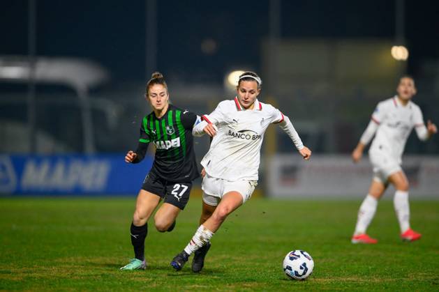 CALCIO - Serie A Femminile - US Sassuolo vs AC Milan Valery Vigilucci ( AC Milan ) Valeria Monterubbiano ( U.S. Sassuolo Calcio ) during US Sassuolo vs AC Milan, Italian football Serie A Women match in Sassuolo, Italy, February 01 2025 Sassuolo Italy  Copyright: xIPAxSport ABACAx