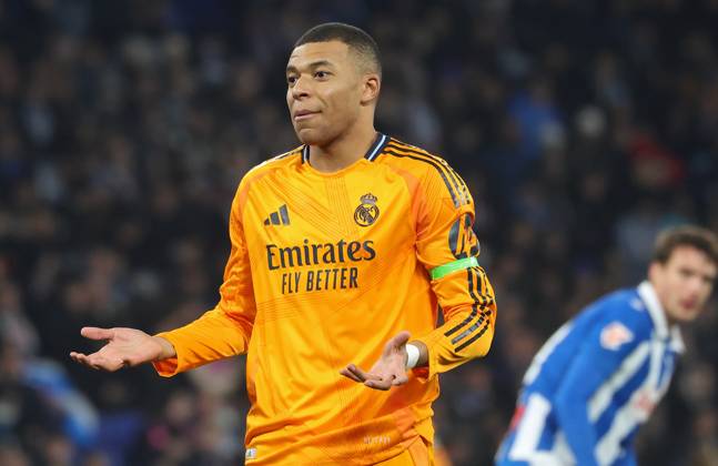 RCD Espanyol de Barcelona v Real Madrid CF - La Liga EA Sports Kylian Mbappe plays during the match between RCD Espanyol and Real Madrid CF, corresponding to week 22 of LaLiga EA Sports, at the RCDE Stadium in Barcelona, Spain, on February 1, 2025. Barcelona Barcelona Spain Copyright: xUrbanandsportx originalFilename:urbanandsport-rcdespan250201_npmwU