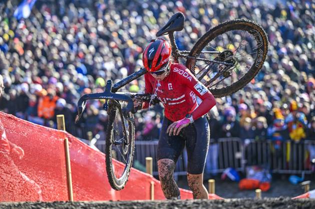 2025 UCI Cyclo-Cross WC - Women Under 23 LIEVIN, FRANCE - FEBRUARY 02 : Schreiber Marie (LUX) in action during the 2025 UCI Cyclo-Cross World Championships for Women Under 23 on February 02, 2025 in Lievin, France, 02 02 2025 Lievin France  Copyright: xNicoxVereeckenx