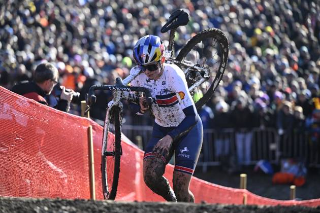 2025 UCI Cyclo-Cross WC - Women Under 23 LIEVIN, FRANCE - FEBRUARY 02 : Rider of Great Britain in action during the 2025 UCI Cyclo-Cross World Championships for Women Under 23 on February 02, 2025 in Lievin, France, 02 02 2025 Lievin France  Copyright: xNicoxVereeckenx
