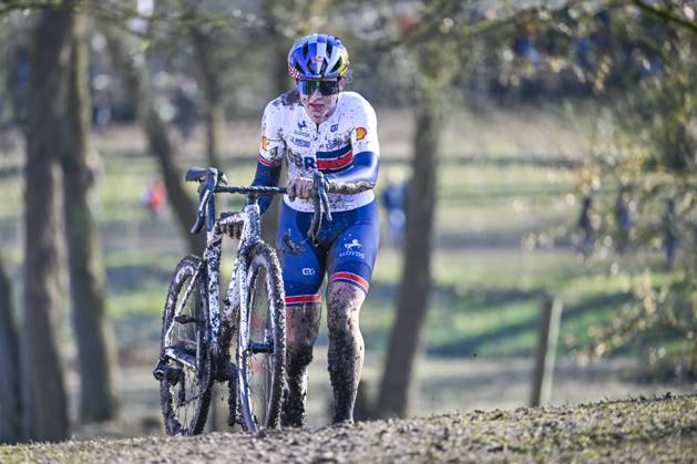 2025 UCI Cyclo-Cross WC - Women Under 23 LIEVIN, FRANCE - FEBRUARY 02 : Backstedt Zoe (GBR) in action during the 2025 UCI Cyclo-Cross World Championships for Women Under 23 on February 02, 2025 in Lievin, France, 02 02 2025 Lievin France  Copyright: xNicoxVereeckenx