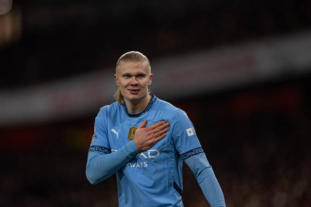 Football - FA Premier League - Arsenal FC v Manchester City FC LONDON, ENGLAND - Sunday, February 2, 2025: Manchester City s Erling Haaland celebrates after scoring the first equalising goal during the FA Premier League match between Arsenal FC and Manchester City FC at the Emirates Stadium. (Photo by David Rawcliffe Propaganda) LONDON Emirates Stadium GREATER LONDON ENGLAND Copyright: xDavidxRawcliffex P2025-02-02-Arsenal_Man_City-36