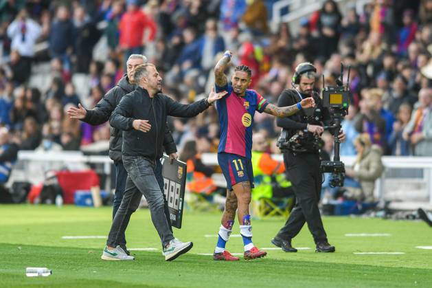 FC Barcelona, Barca v DEPORTIVO ALAVES. OLIMPIC STADIUM LLUIS COMPANYS. MONTJUIC,BARCELONA. February 2,2025 FC BARCELONA vs DEPORTIVO ALAVES. February 2, 2025 Raphina (11) of FC Barcelona and Hansi Flick head coach of FC Barcelona after being replaced during the match between FC Barcelona and Deportivo Alaves corresponding to the twenty two day of La Liga EA Sports at Olimpic Stadium Lluis Companys of Montjuic in Barcelona, Spain. Barcelona ESP Copyright: xS.xRosx