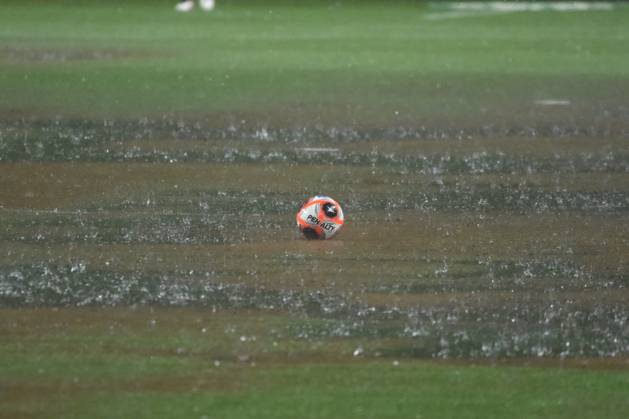 Palmeiras x Corinthians SÃO PAULO, SP - 06.02.2025: PALMEIRAS X CORINTHIANS - Heavy rain and hail moments before the match between Palmeiras x Corinthians, valid for the seventh round of the 2025 São Paulo Football Championship, this Thursday, (6) at Allianz Parque, SP. (Photo: Roberto Casimiro Fotoarena) x2685457x RobertoxCasimiro