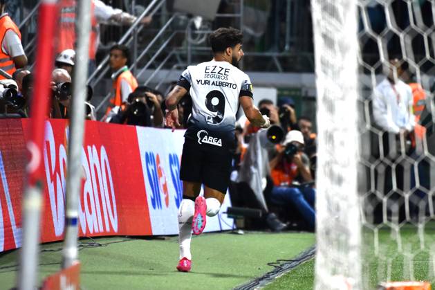 Palmeiras x Corinthians SÃO PAULO, SP - 06.02.2025: PALMEIRAS X CORINTHIANS - Yuri Alberto, Corinthians player, celebrates the goal during the match between Palmeiras x Corinthians, valid for the seventh round of the 2025 São Paulo Football Championship, this Thursday, (6) at Allianz Parque, SP. (Photo: Roberto Casimiro Fotoarena) x2685551x RobertoxCasimiro